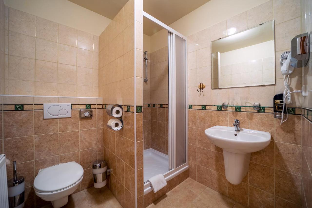 Valnovka Wellness Hotel Kamenice Bagian luar foto