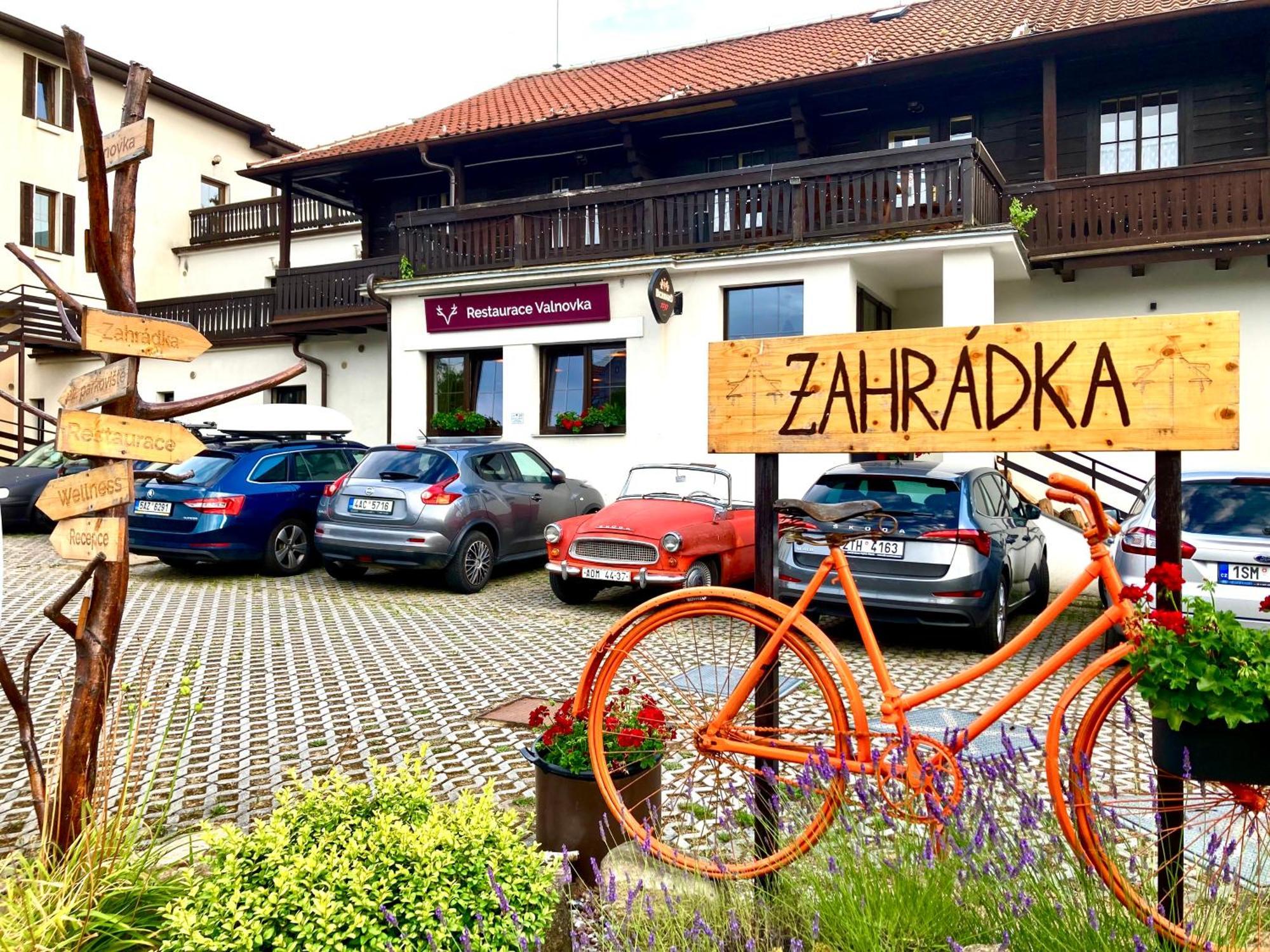 Valnovka Wellness Hotel Kamenice Bagian luar foto